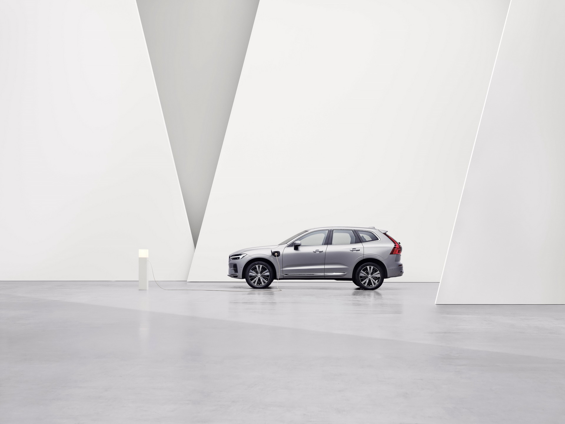 2021 Volvo XC60 Launched In The UK With New Android-Based Infotainment System