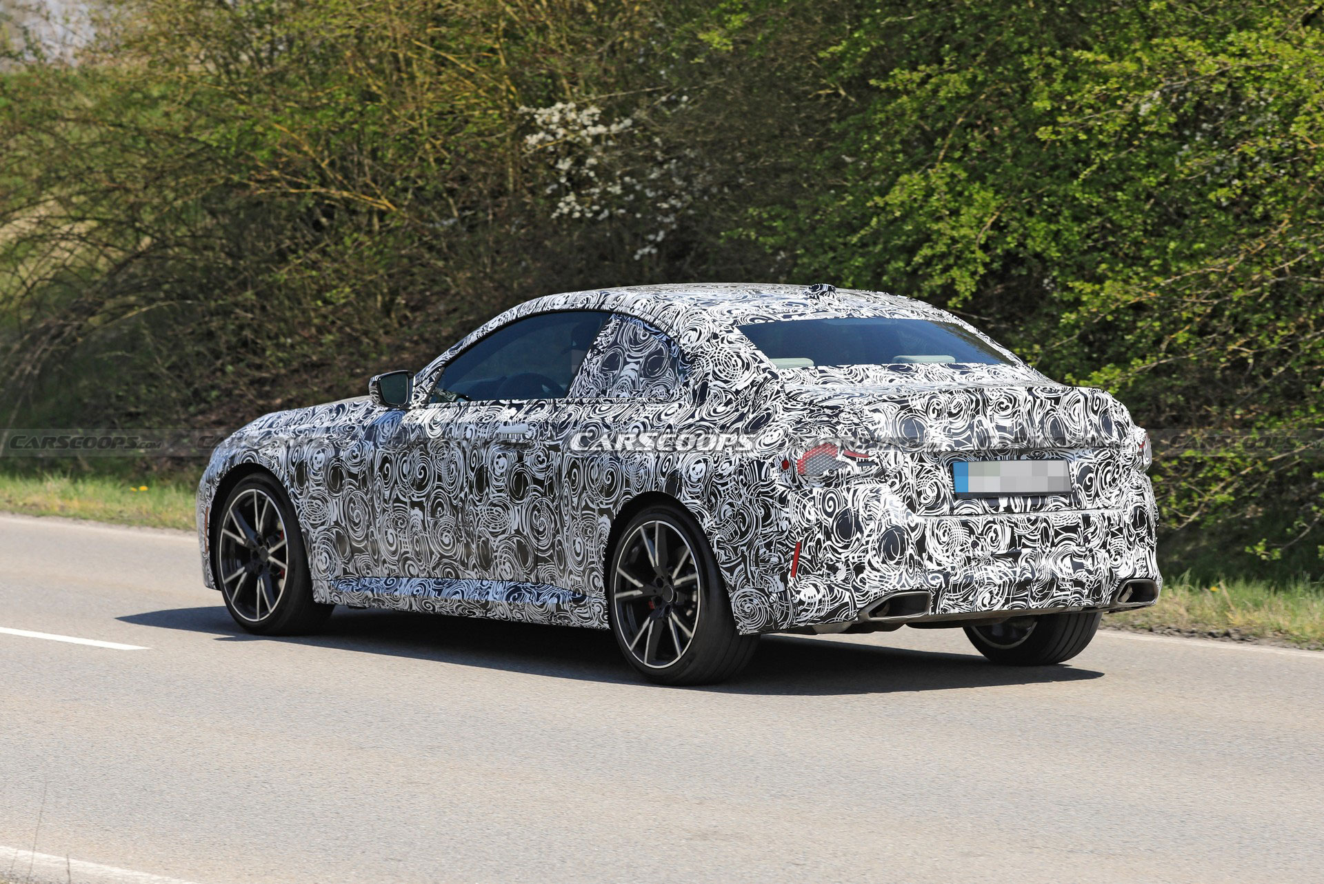 2022 BMW 2-Series Loses Camouflage, Shows More Of Its Face