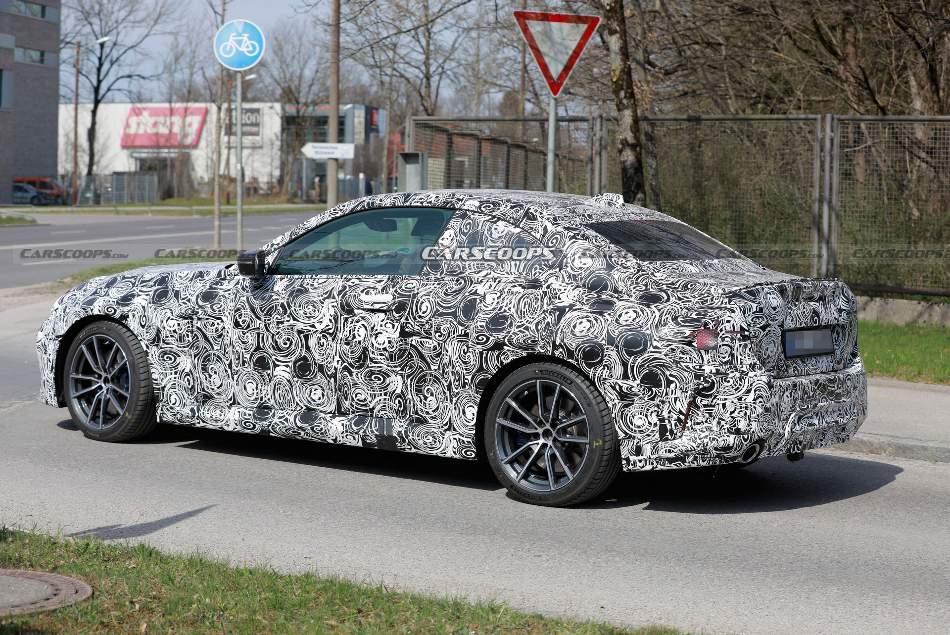 2022 BMW 2-Series Loses Camouflage, Shows More Of Its Face