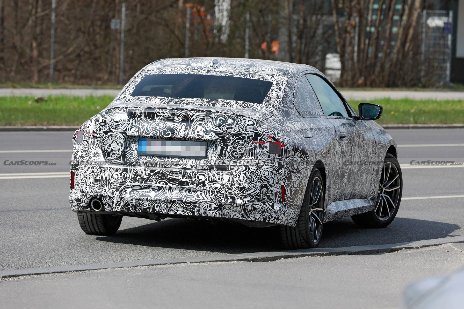 2022 BMW 2-Series Loses Camouflage, Shows More Of Its Face