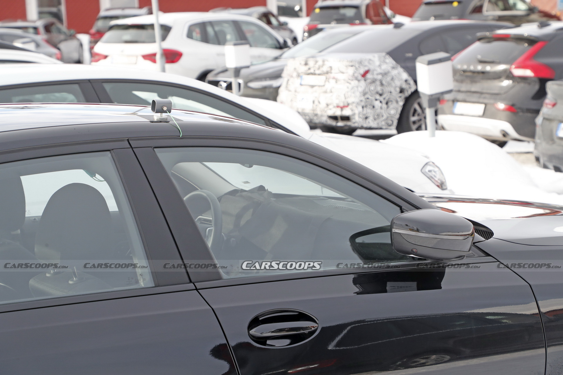 Facelifted BMW 3-Series Spotted Hiding New Interior With A Curved Display