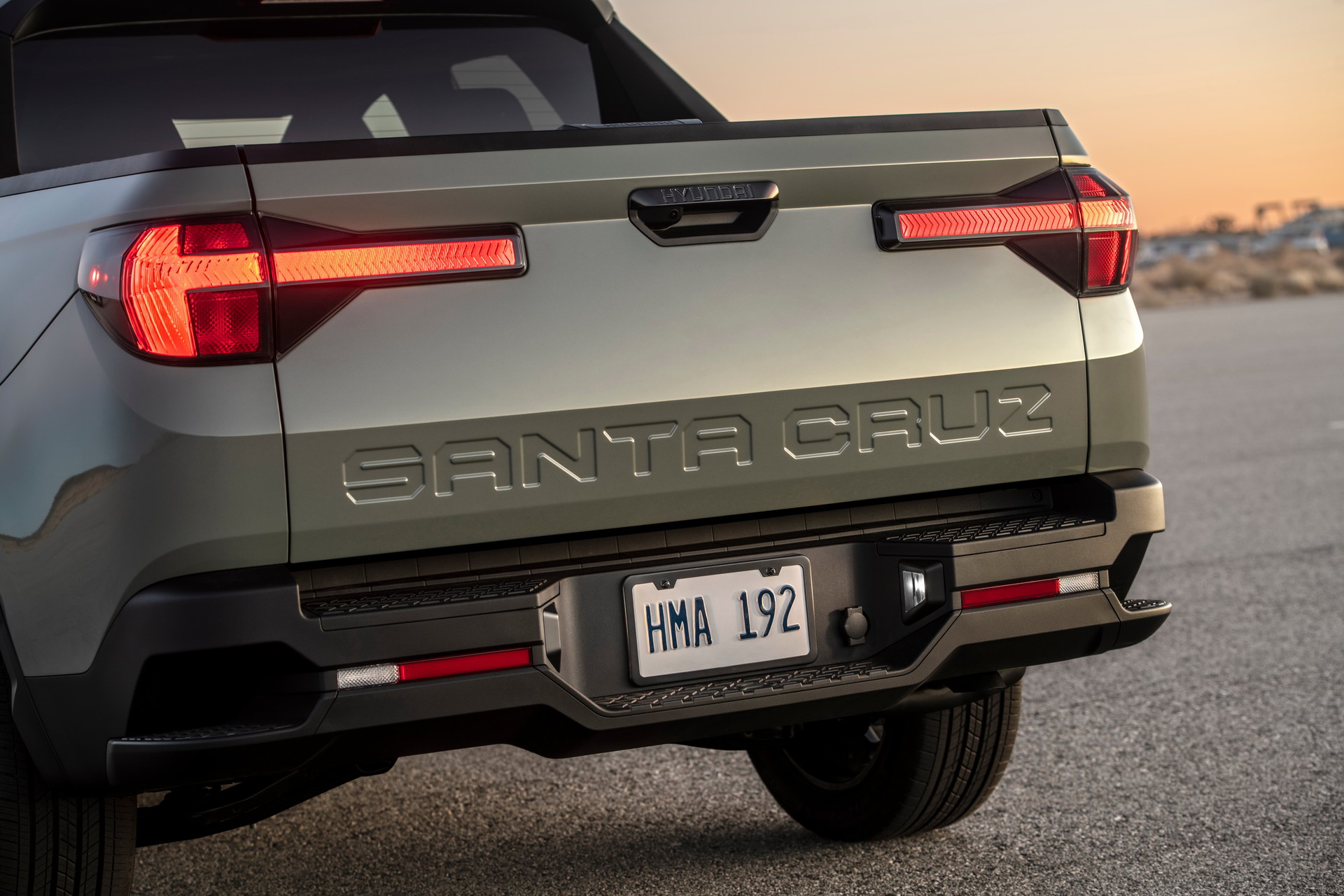 2022 Hyundai Santa Cruz Is Half Tucson SUV, Half Small Pickup Truck