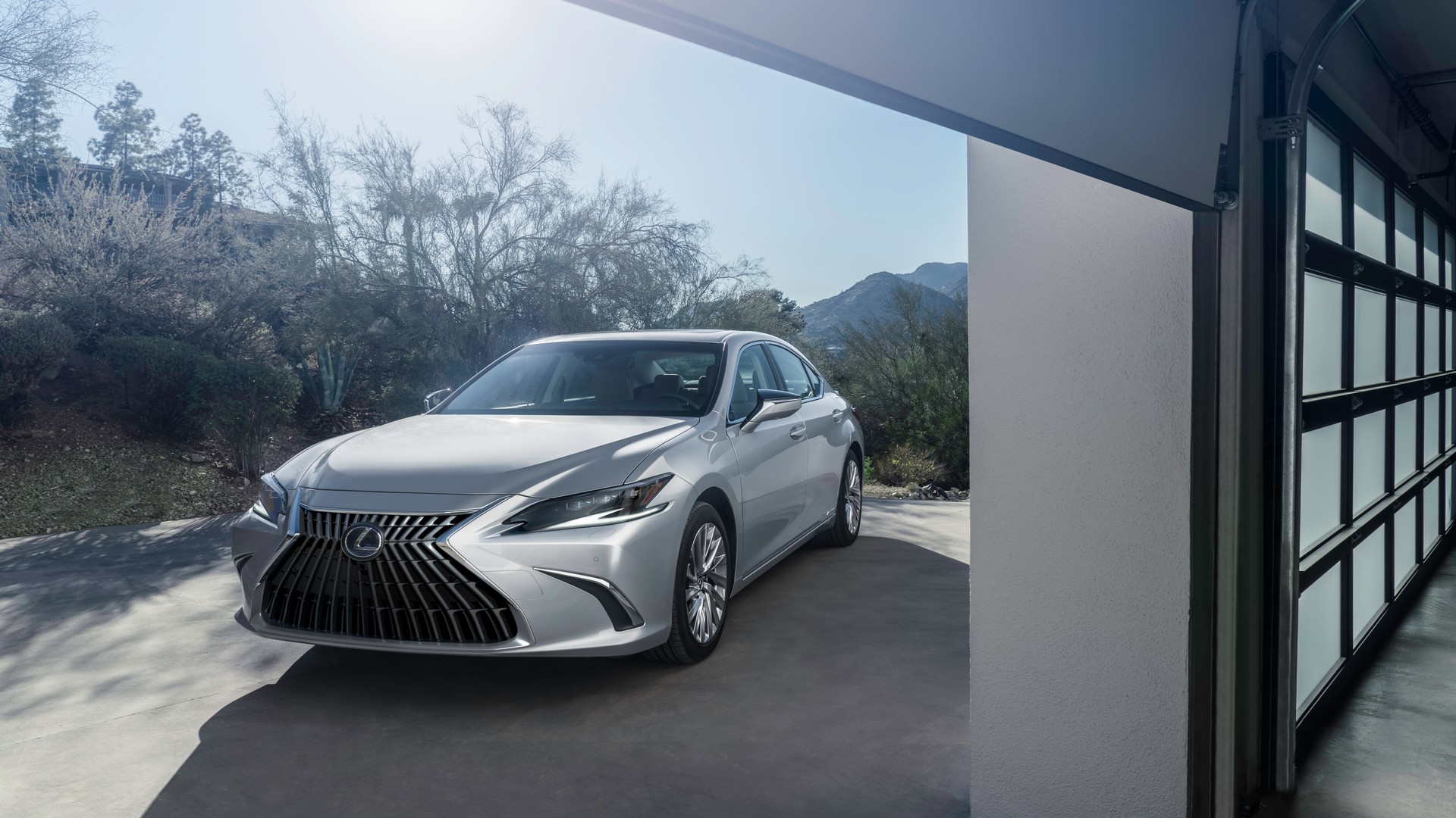 2022 Lexus ES Bows With Updated Looks, Improved Dynamics And A New Touchscreen