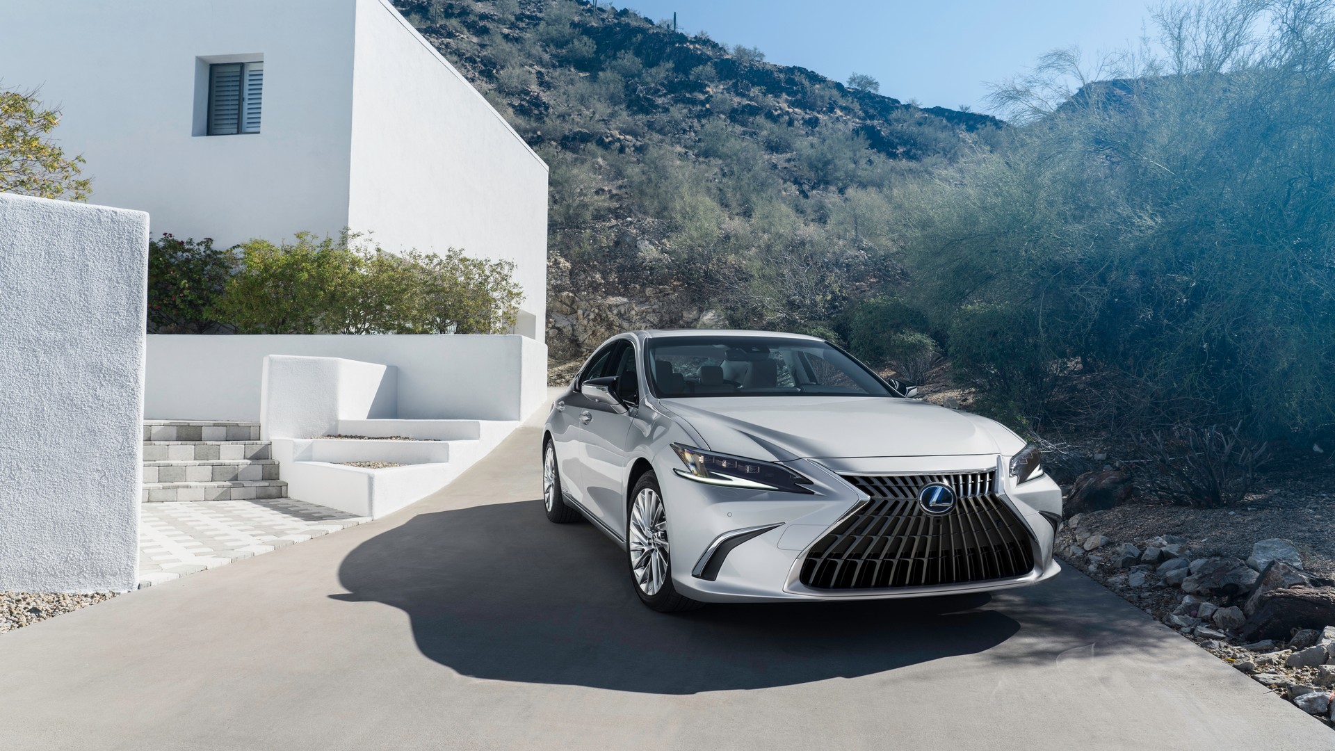 2022 Lexus ES Bows With Updated Looks, Improved Dynamics And A New Touchscreen