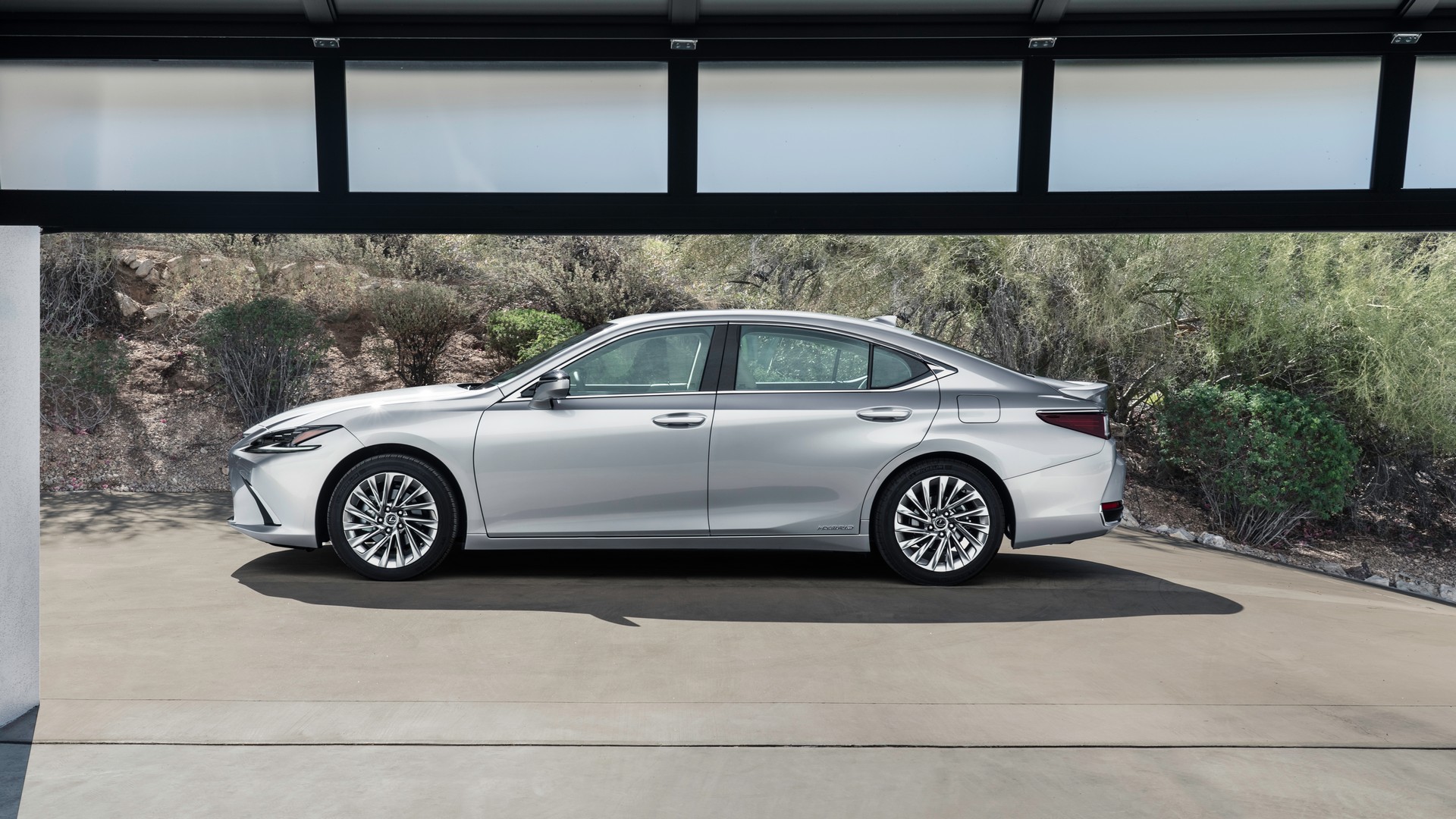2022 Lexus ES Bows With Updated Looks, Improved Dynamics And A New Touchscreen