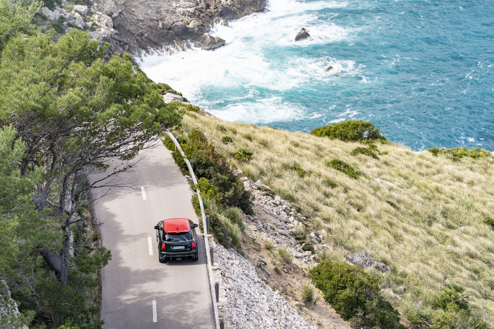 MINI’s Facelifted JCW Hot Hatch And Convertible Detailed In New Gallery