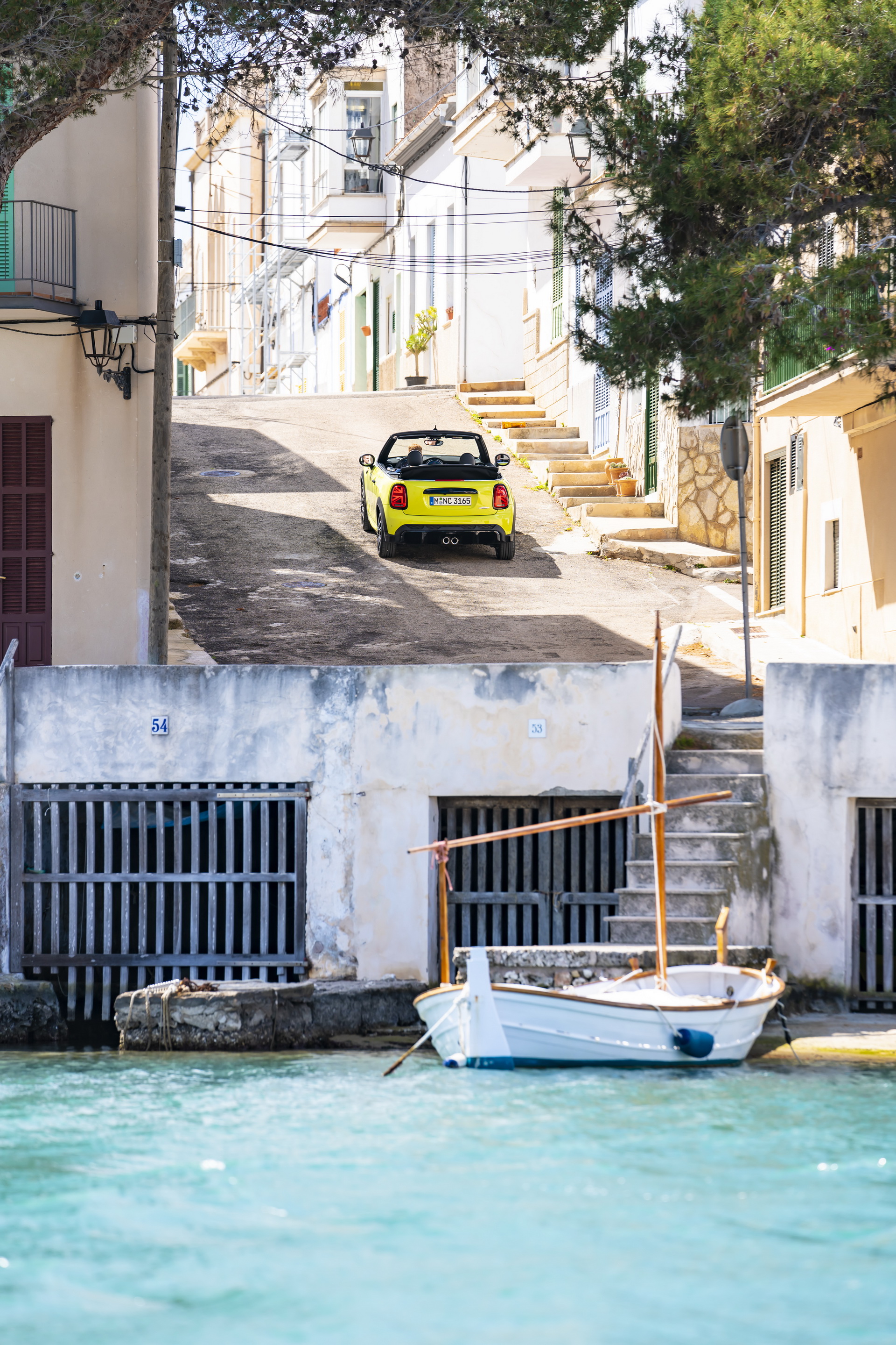 MINI’s Facelifted JCW Hot Hatch And Convertible Detailed In New Gallery