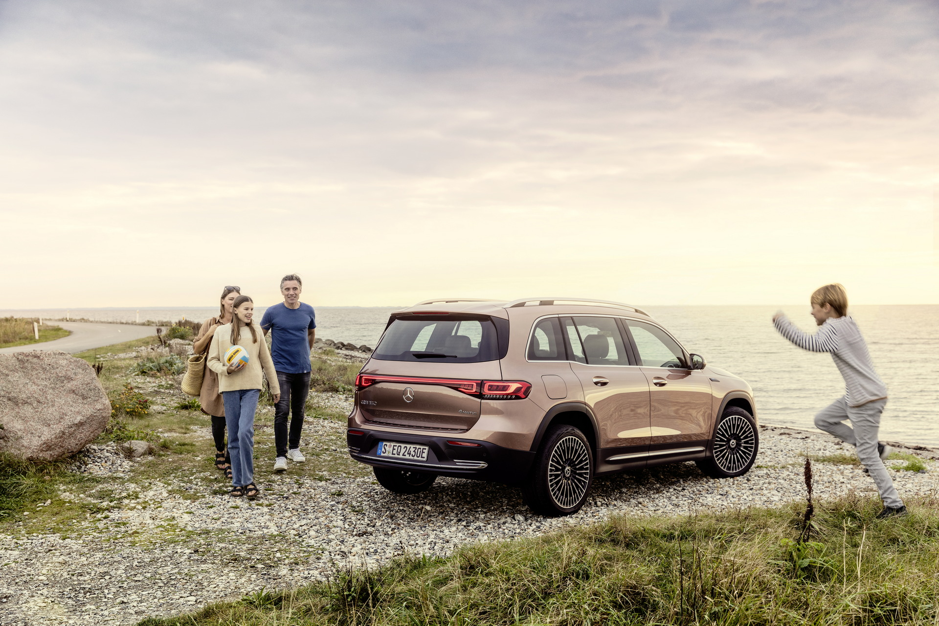 2022 Mercedes EQB Electric SUV Priced From $54,500 In U.S., Undercuts Tesla Model Y