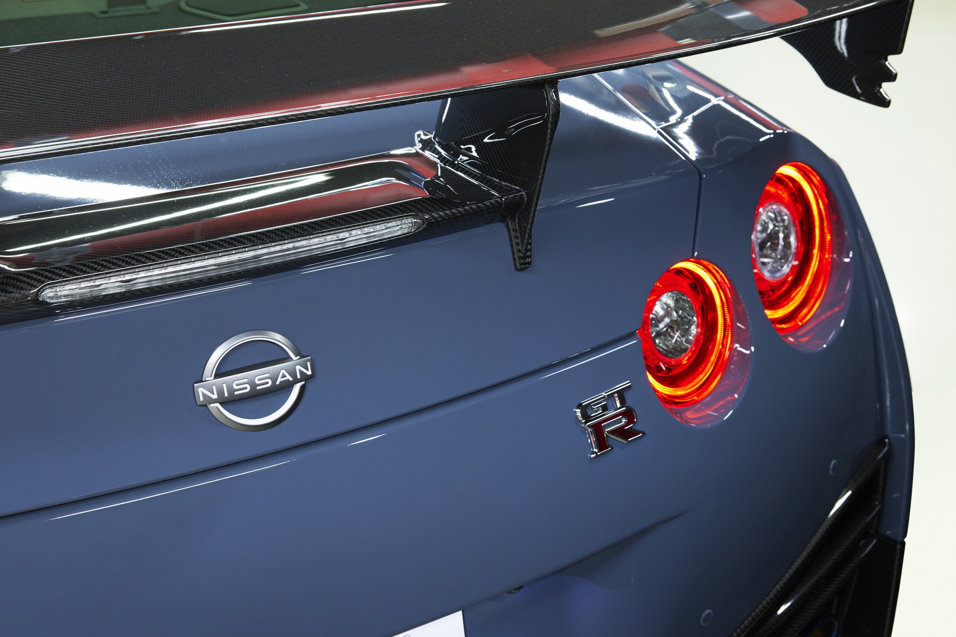 Nissan Didn’t Paint The 2022 GT-R Nismo Special Edition’s Hood To Save 100 Grams