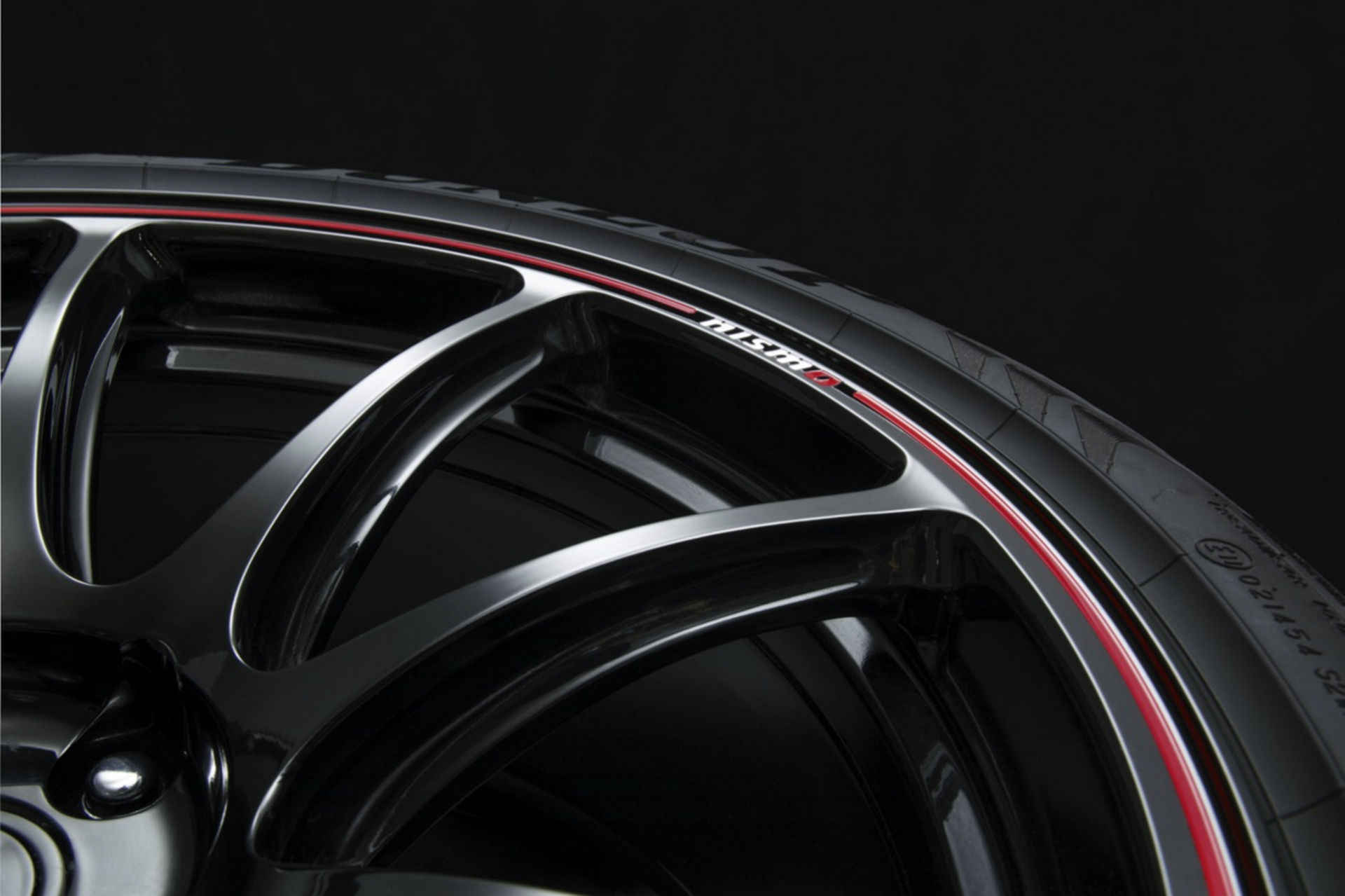 2022 Nissan GT-R Nismo Gets A Special Paint Job And Some More Carbon