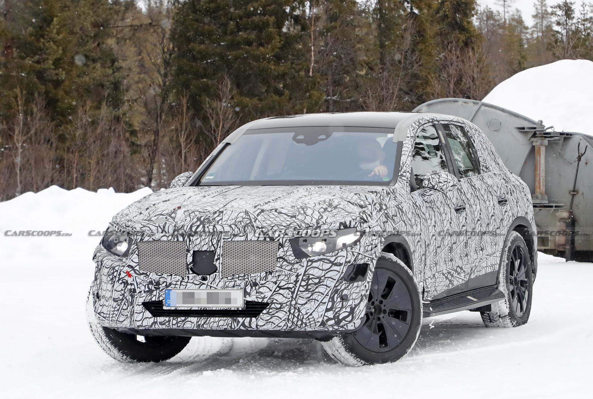 2023 Mercedes-Benz GLC Spied During Cold Weather Testing