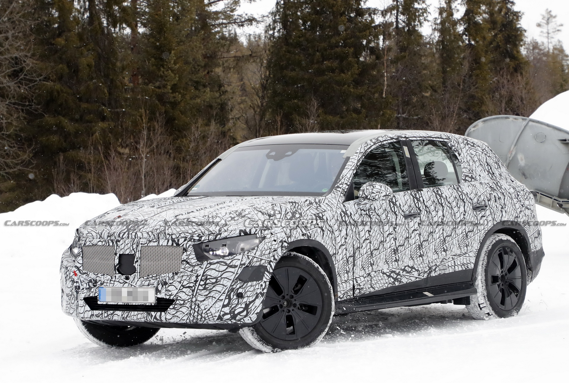 2023 Mercedes-Benz GLC Spied During Cold Weather Testing