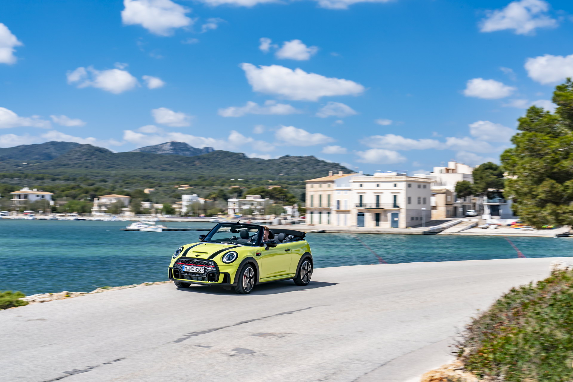 2022 MINI JCW Is Your 228HP, $32,900 Subcompact Hot Hatch
