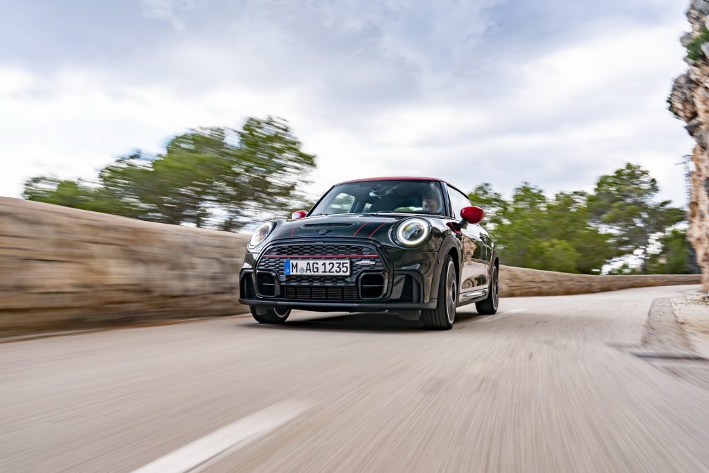 2022 MINI JCW Is Your 228HP 32 900 Subcompact Hot Hatch Carscoops