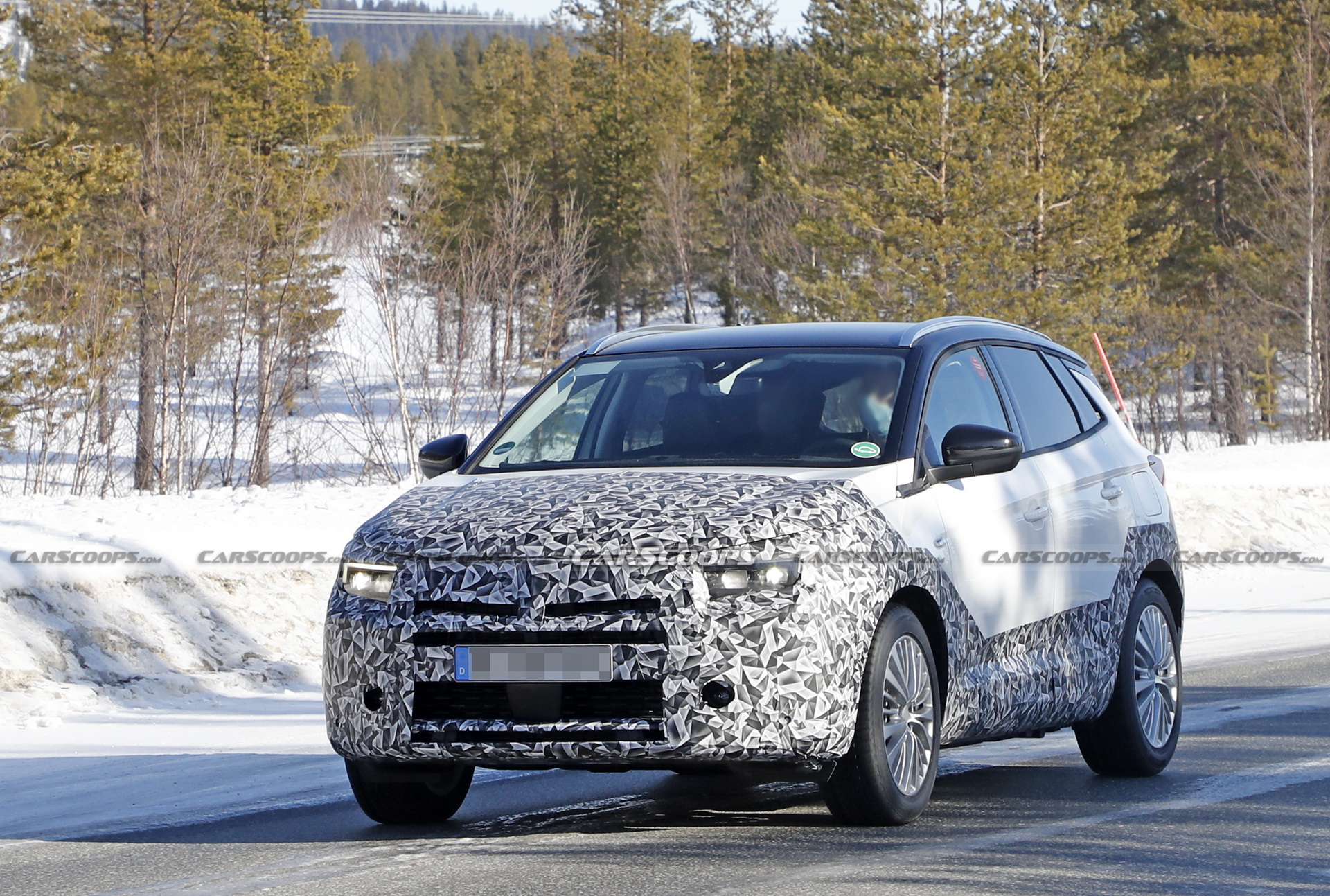 2022 Opel Grandland Spied With New Vizor Face, Coming Later This Year