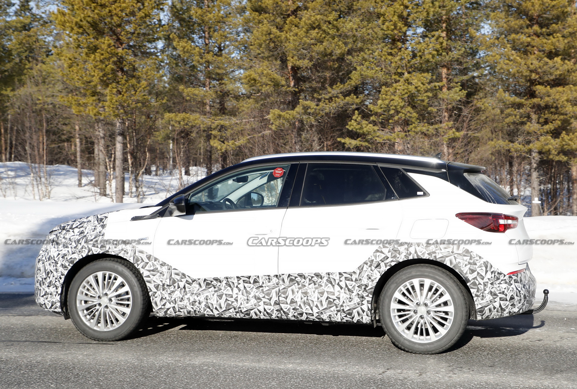 2022 Opel Grandland Spied With New Vizor Face, Coming Later This Year