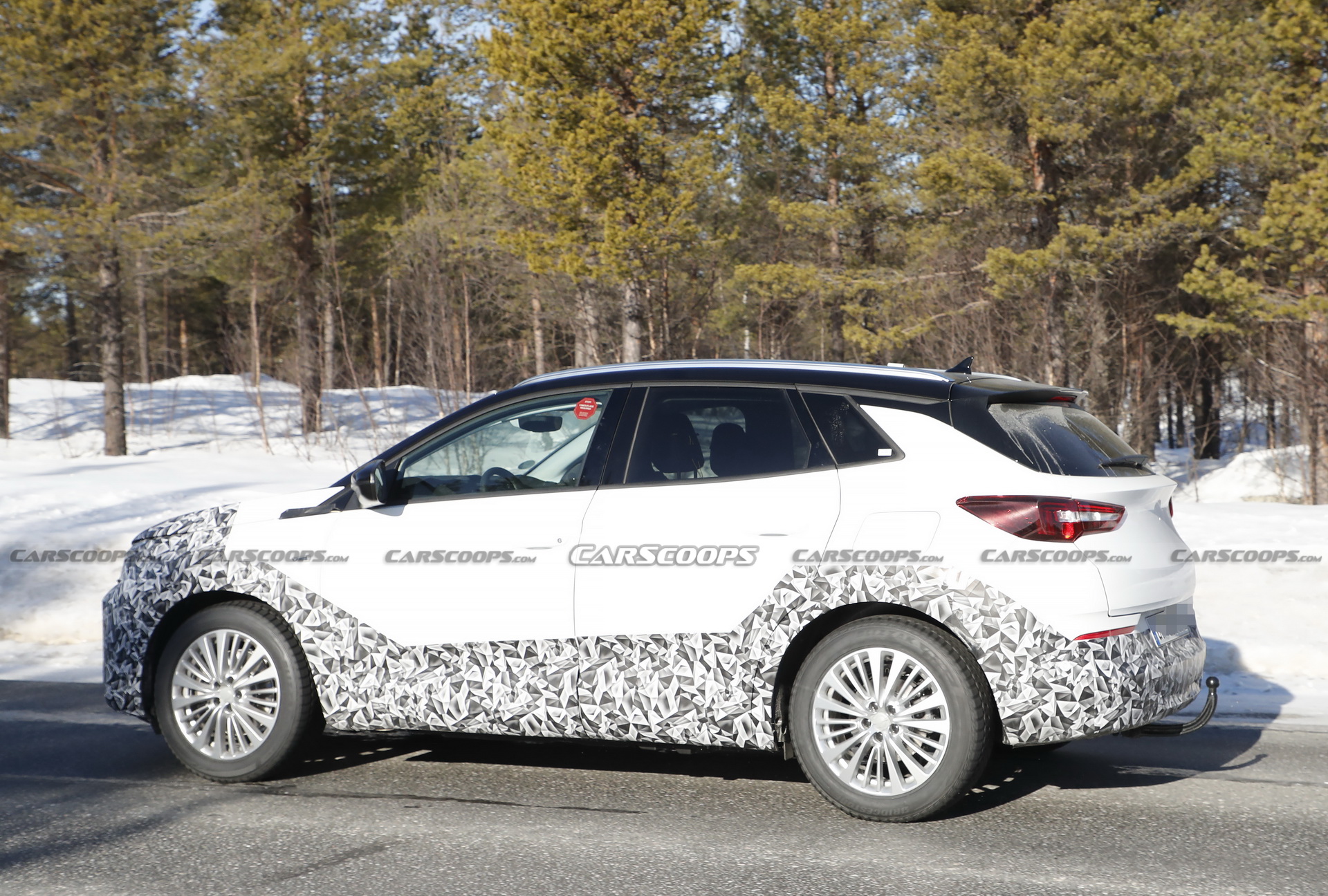 2022 Opel Grandland Spied With New Vizor Face, Coming Later This Year