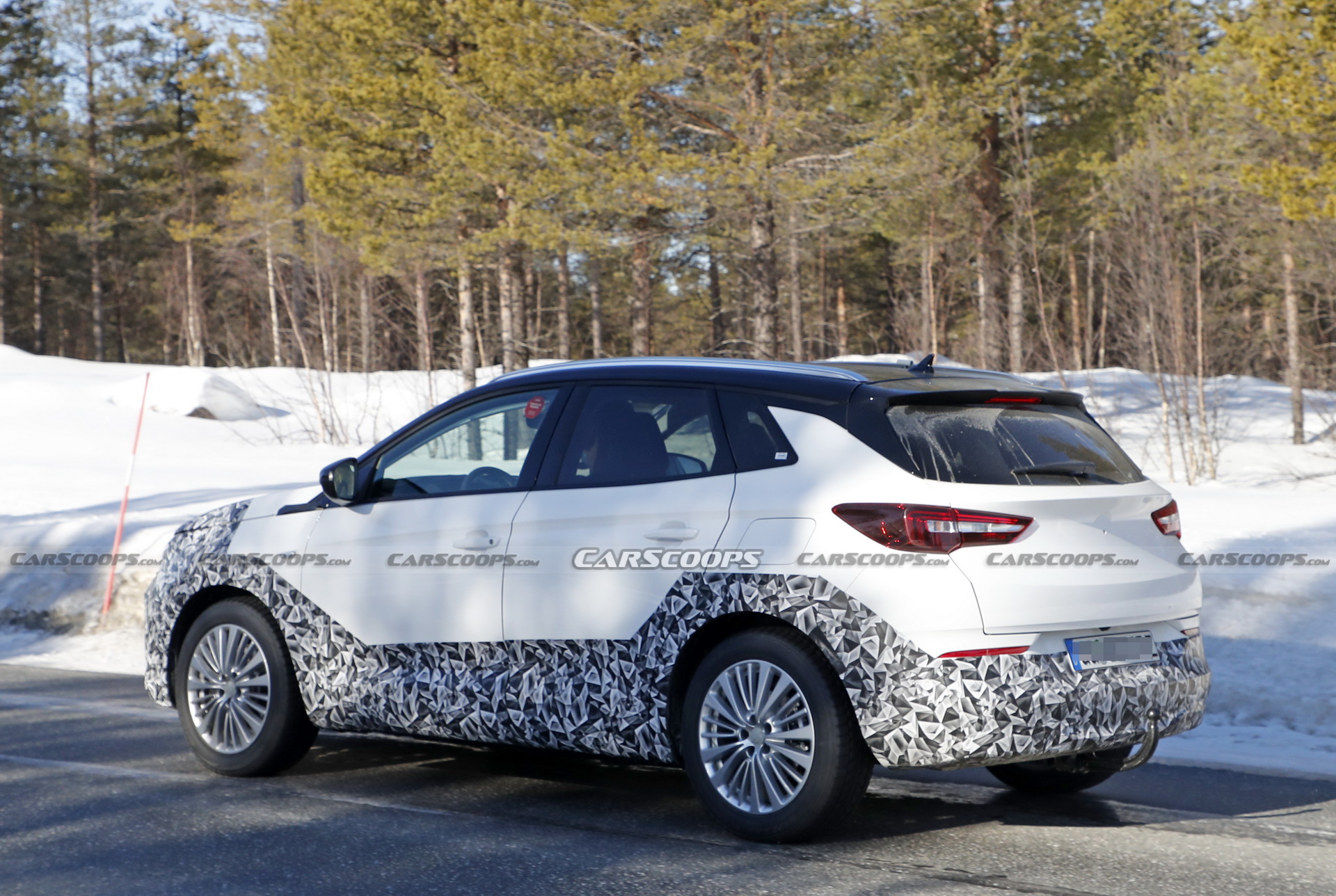 2022 Opel Grandland Spied With New Vizor Face, Coming Later This Year