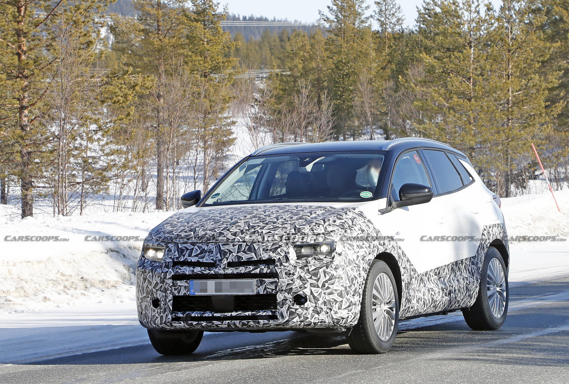 2022 Opel Grandland Spied With New Vizor Face, Coming Later This Year