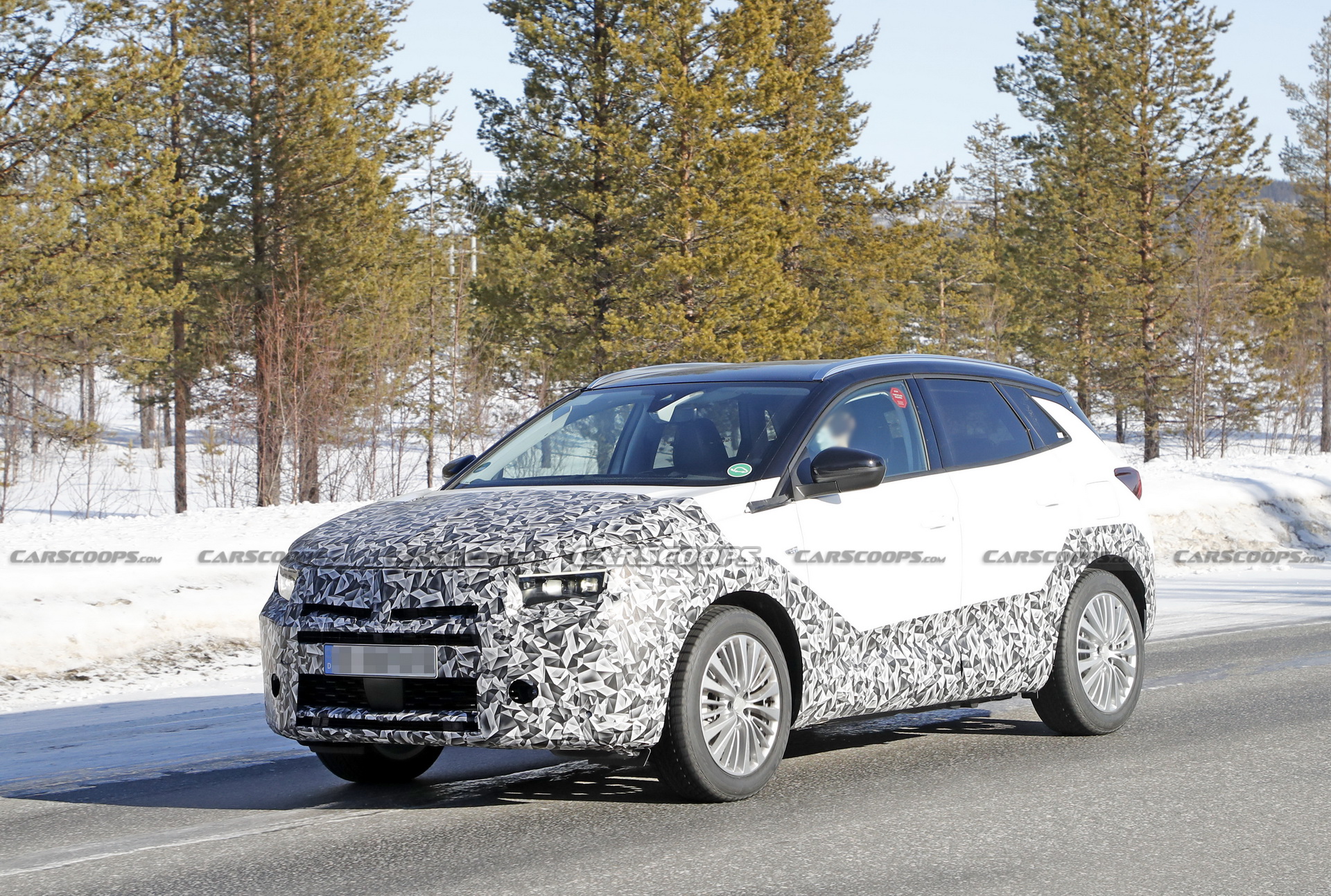 2022 Opel Grandland Spied With New Vizor Face, Coming Later This Year