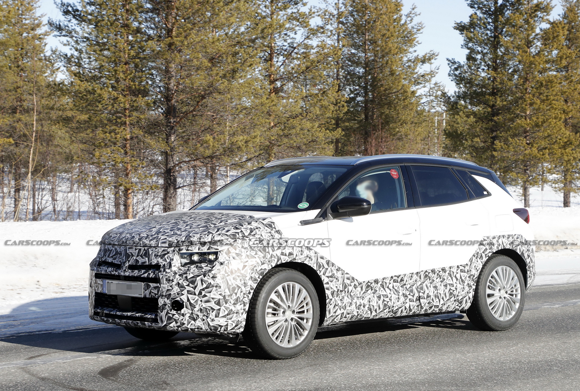 2022 Opel Grandland Spied With New Vizor Face, Coming Later This Year
