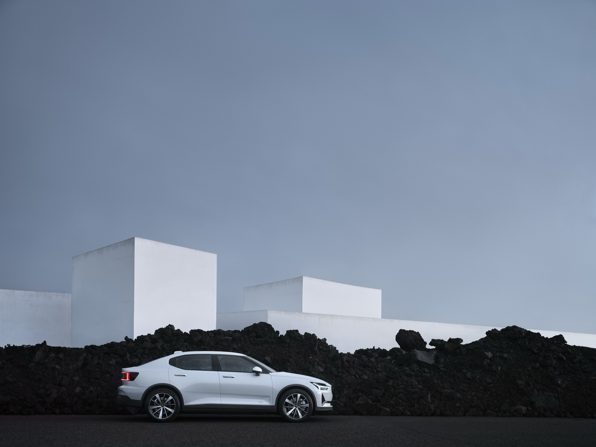 Polestar 2 Single-Motor Variant Announced With 260-Mile Range