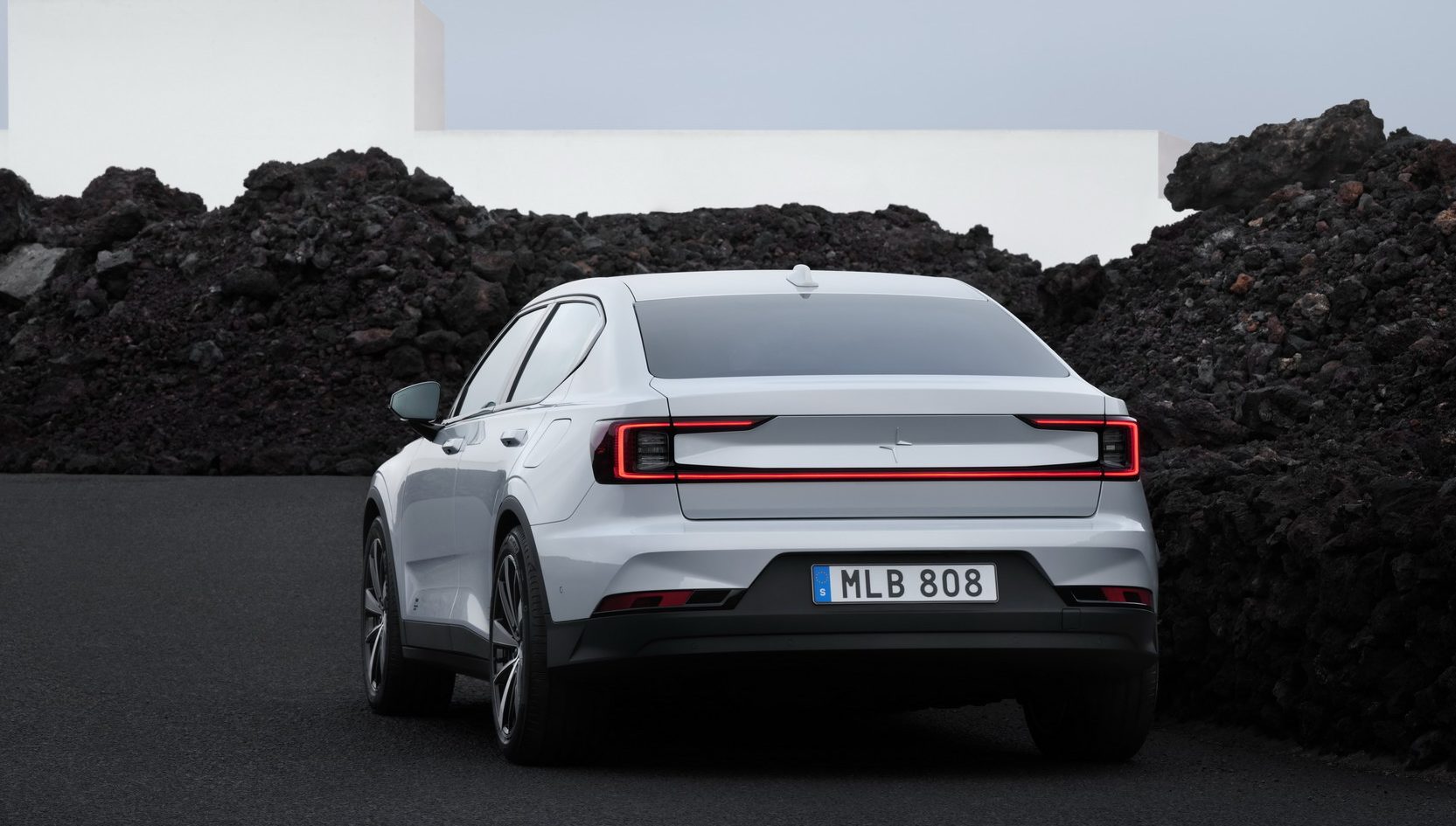 Polestar 2 Single-Motor Variant Announced With 260-Mile Range