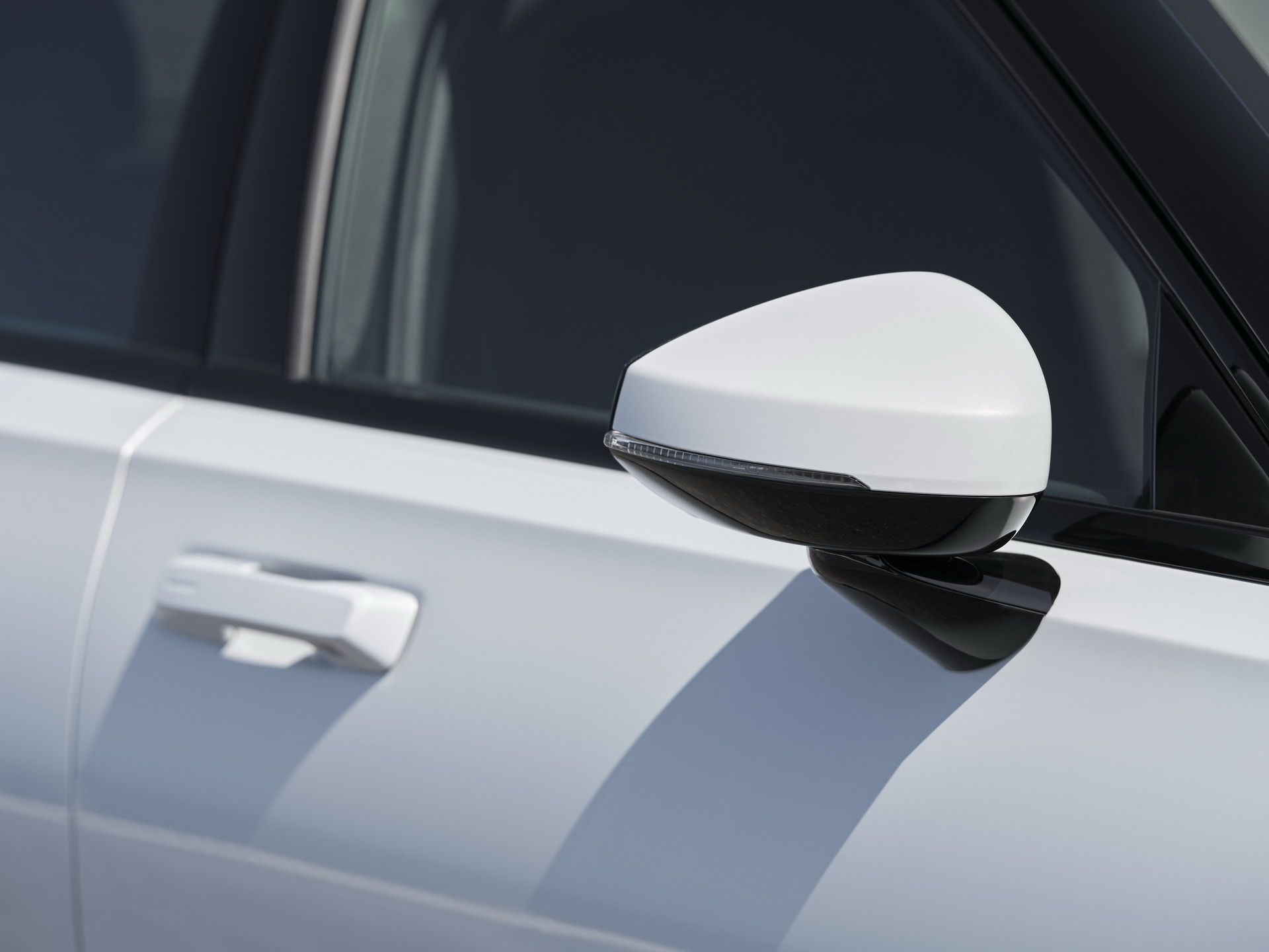 Polestar 2 Single-Motor Variant Announced With 260-Mile Range