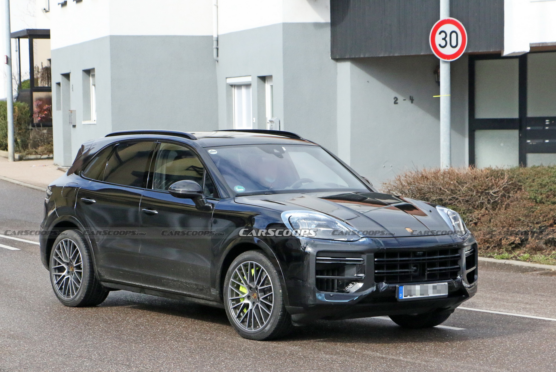 2023 Porsche Cayenne Facelift Opens Up Its Cockpit, Hides New 911-Like Gearshift Lever