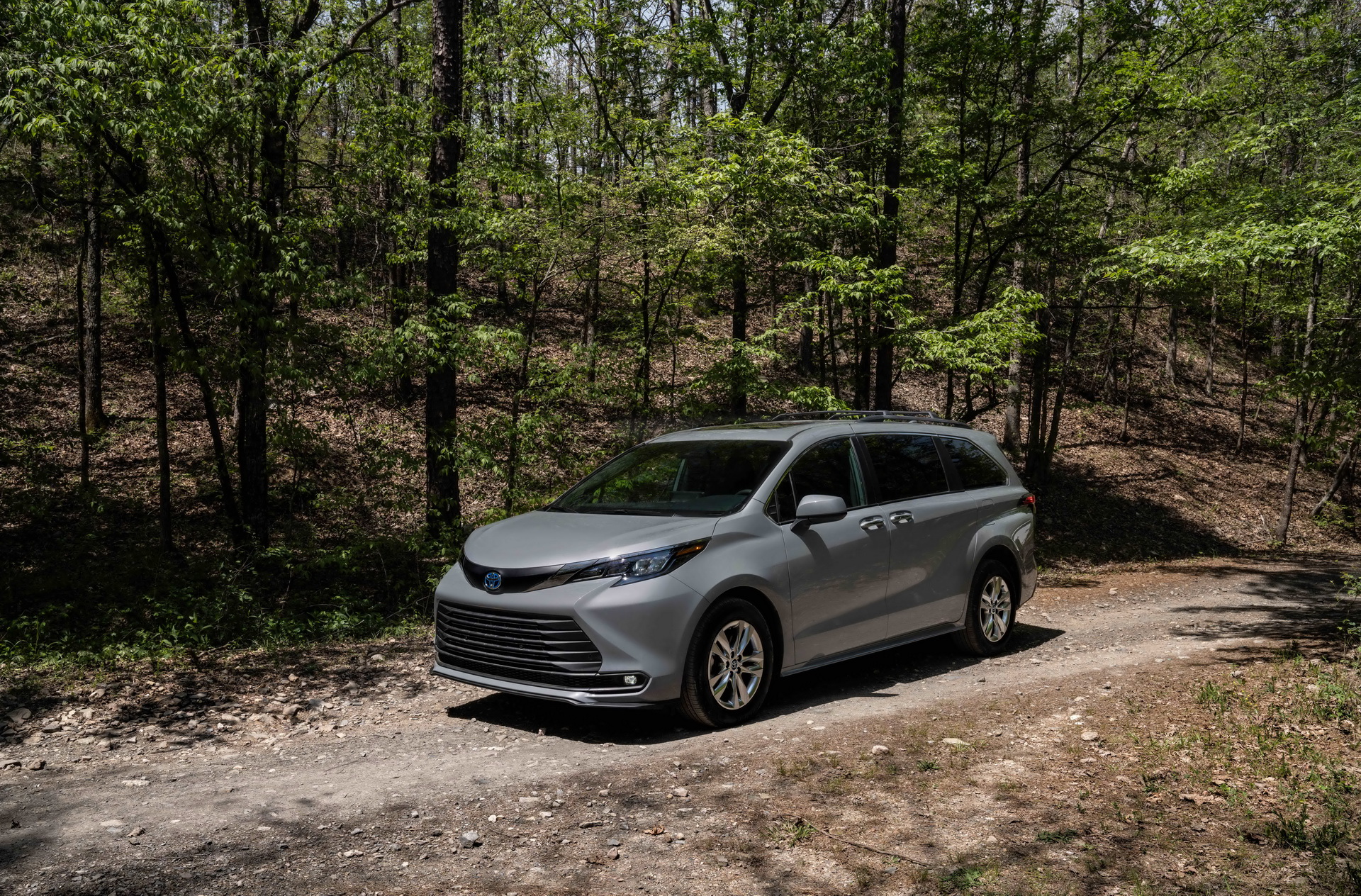 2022 Toyota Sienna Woodland Edition Is A Lifted Minivan Targeting SUV Buyers