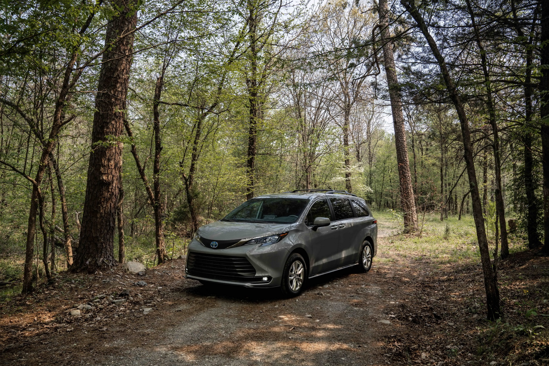 2022 Toyota Sienna Woodland Edition Is A Lifted Minivan Targeting SUV Buyers