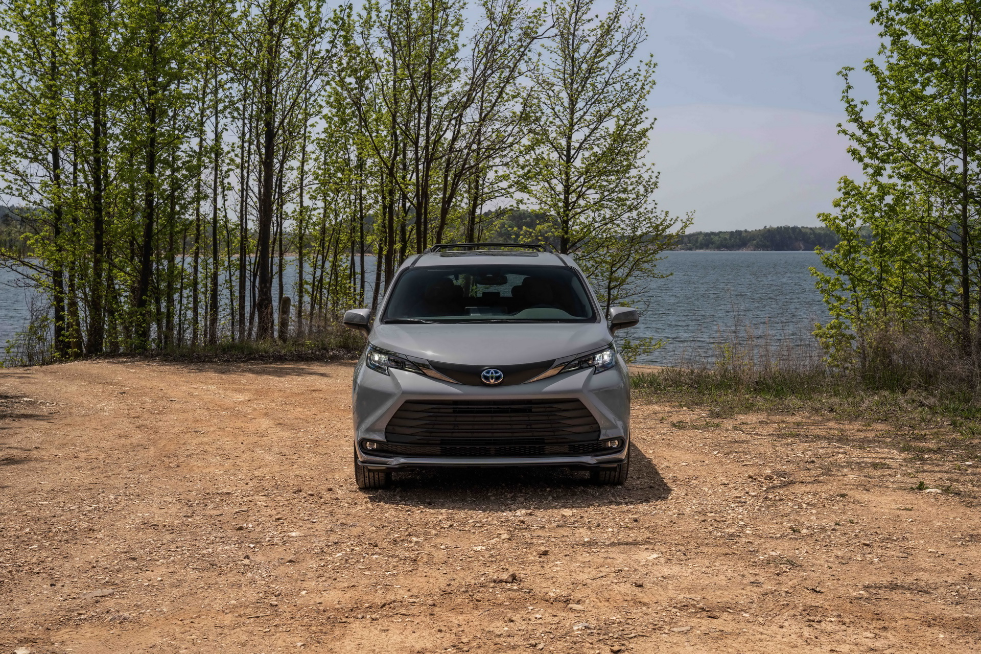 2022 Toyota Sienna Woodland Edition Is A Lifted Minivan Targeting SUV Buyers