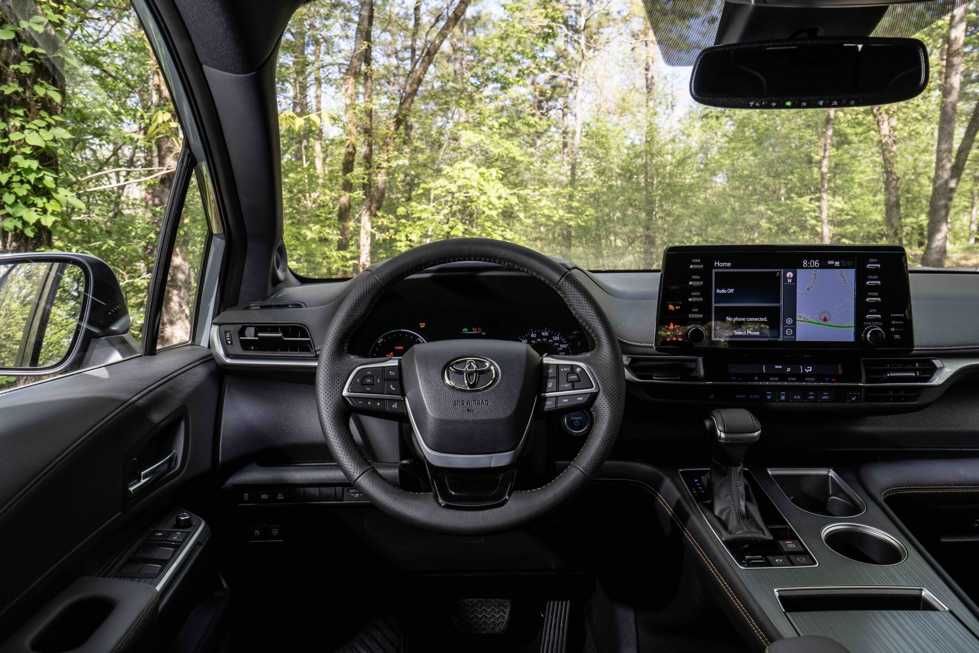 2022 Toyota Sienna Woodland Edition Is A Lifted Minivan Targeting SUV Buyers