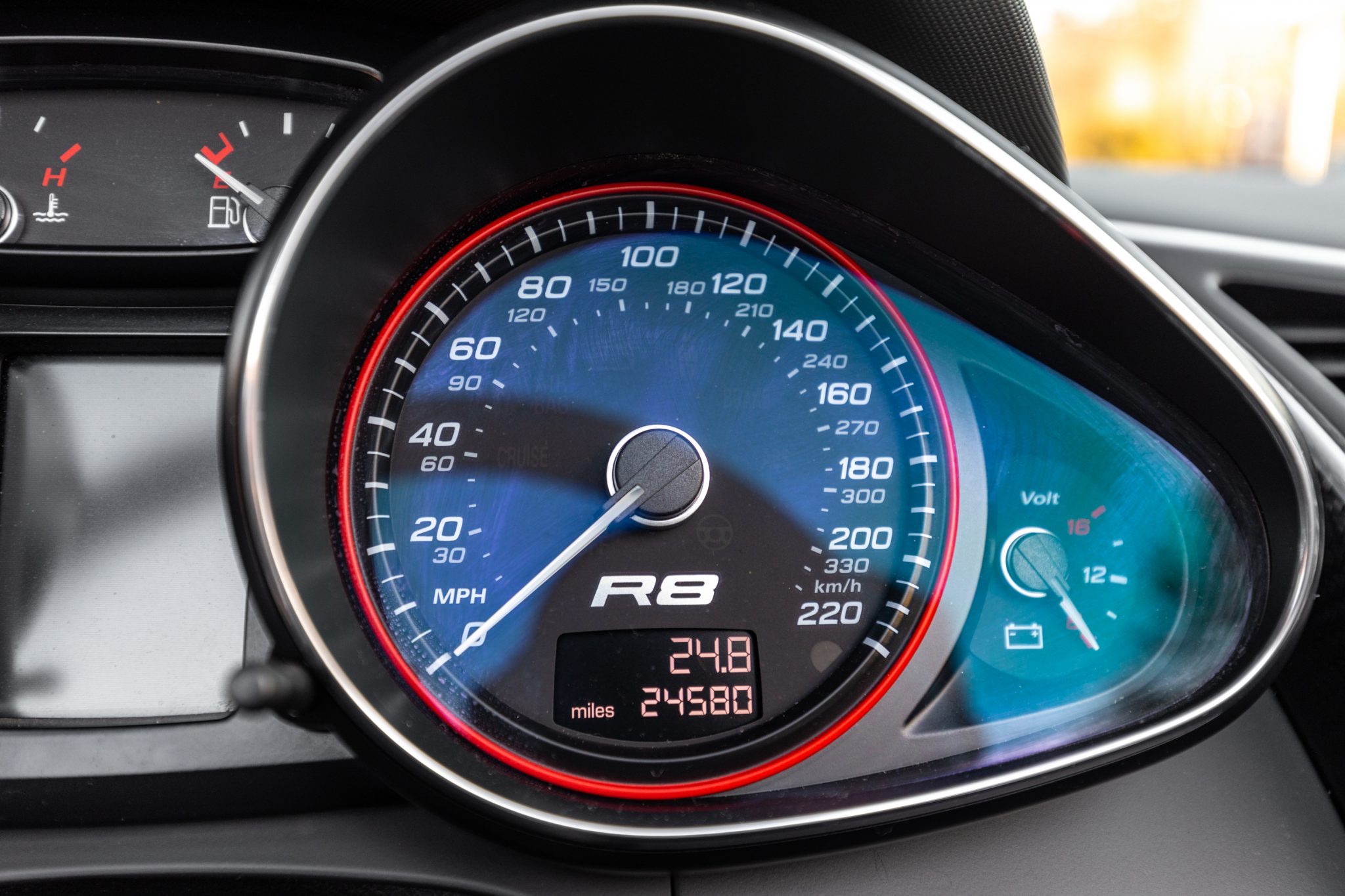 2012 Audi R8 V10 Spyder Is Still A Force To Be Reckoned With