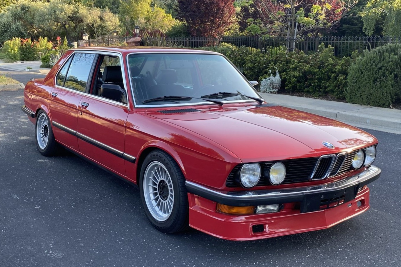 1987 BMW 535is Reminds Us Why We Love Classic Bimmers