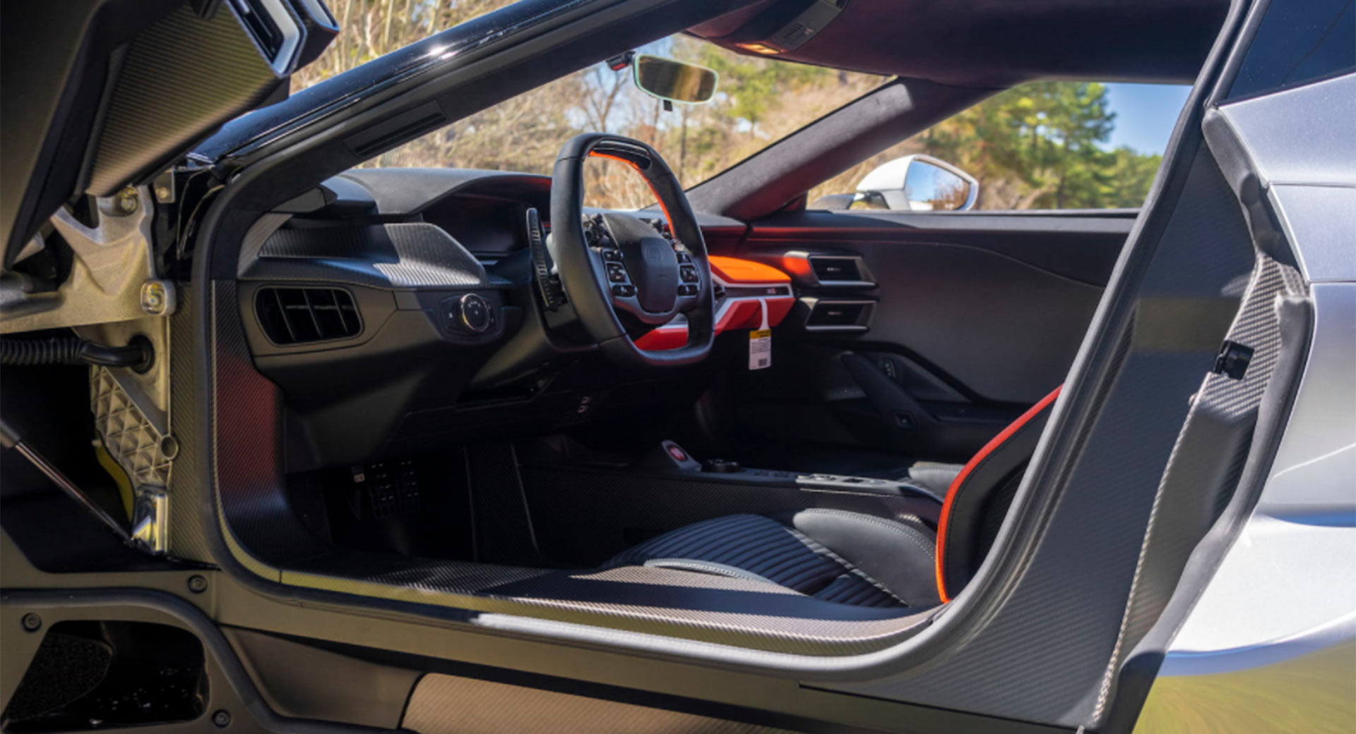 Which Of These Two Low-Mileage 2019 Ford GTs Would You Prefer?