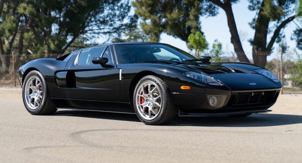 This Low-Mileage 2006 Ford GT Will Remind You Of The Joys Of Driving