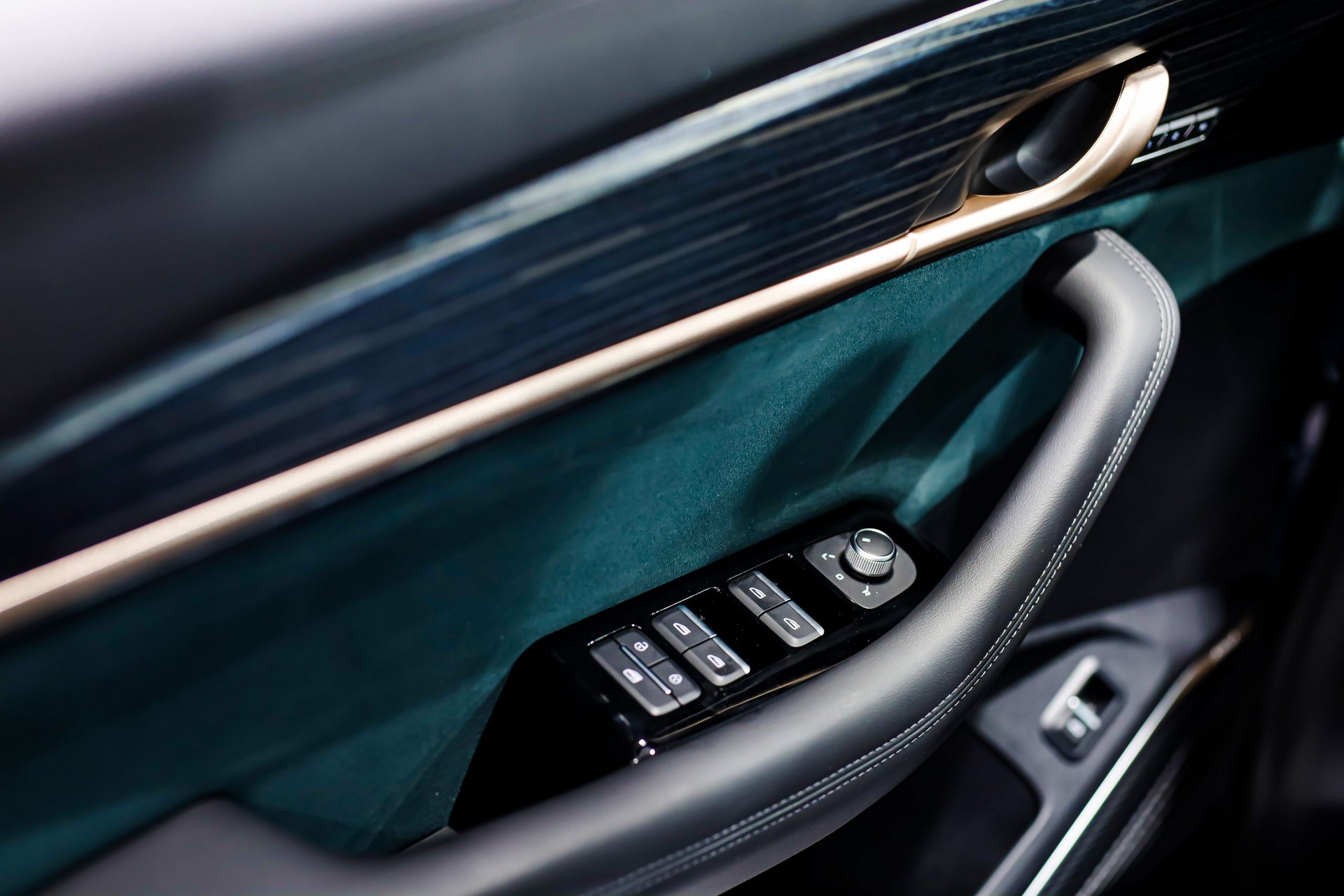 Geely’s Xingyue L Is A Luxury Crossover Based On The CMA Platform