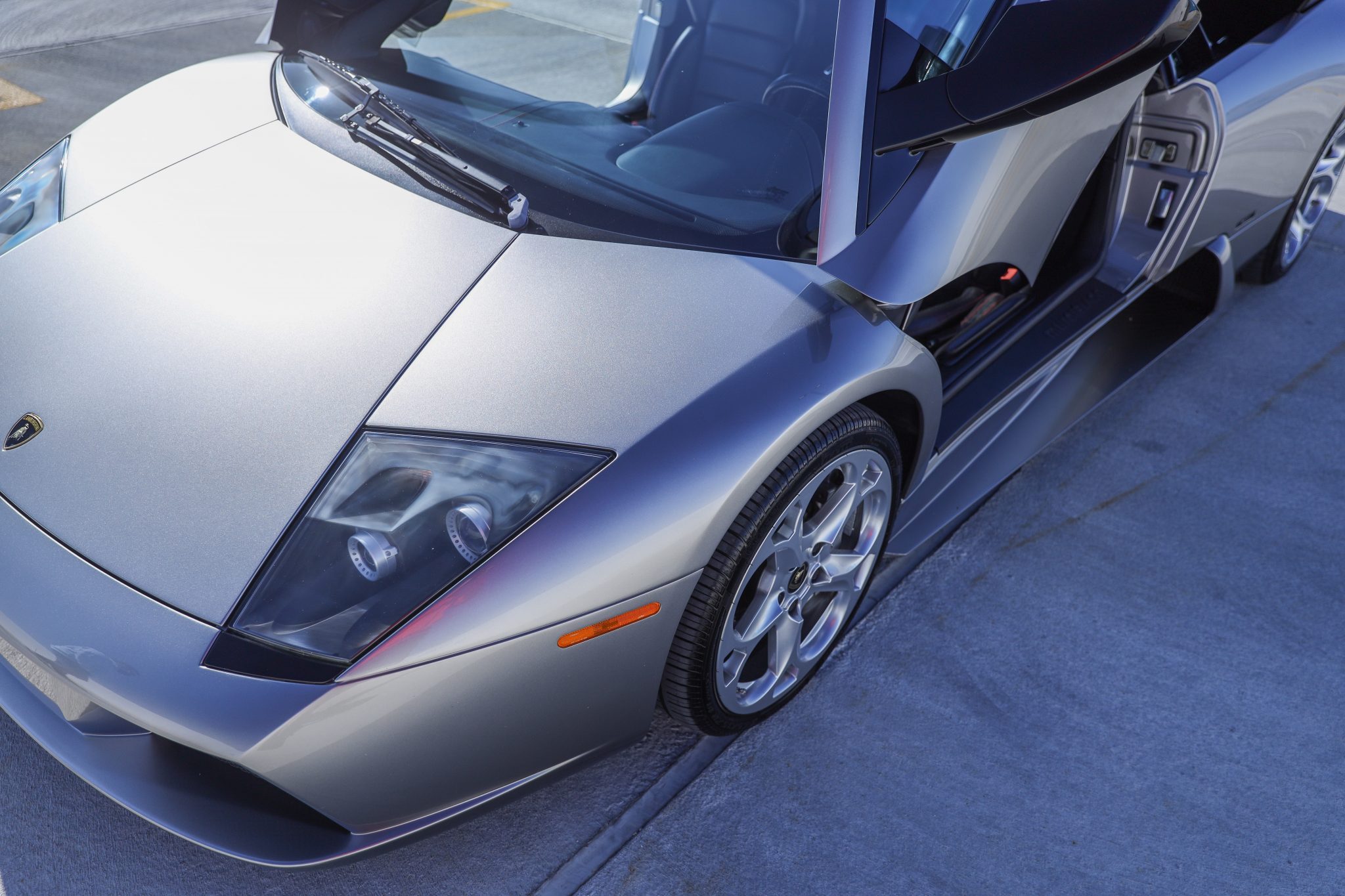 2006 Lamborghini Murcielago Has A Gated Six-Speed Manual And A Screaming V12
