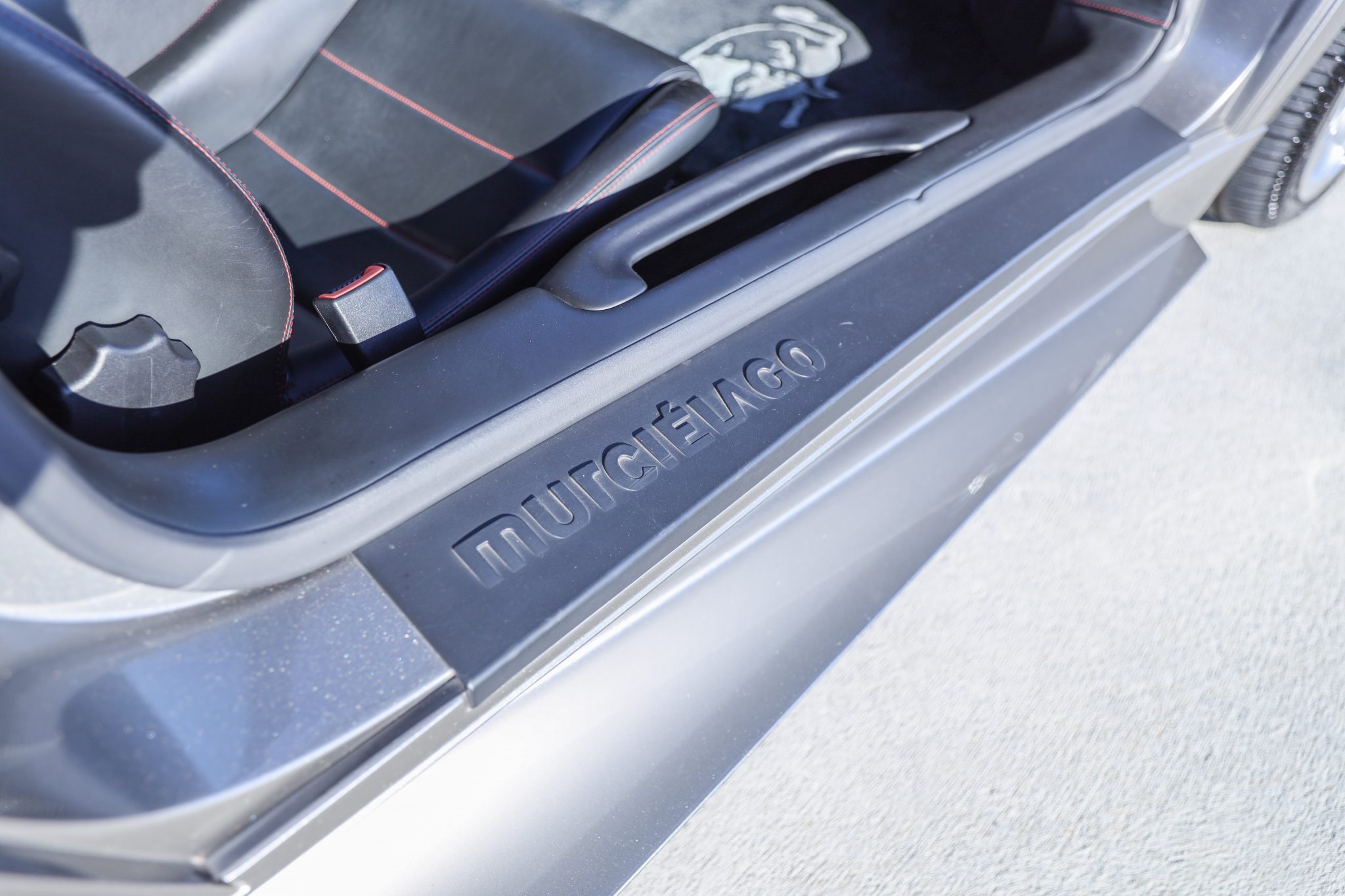 2006 Lamborghini Murcielago Has A Gated Six-Speed Manual And A Screaming V12