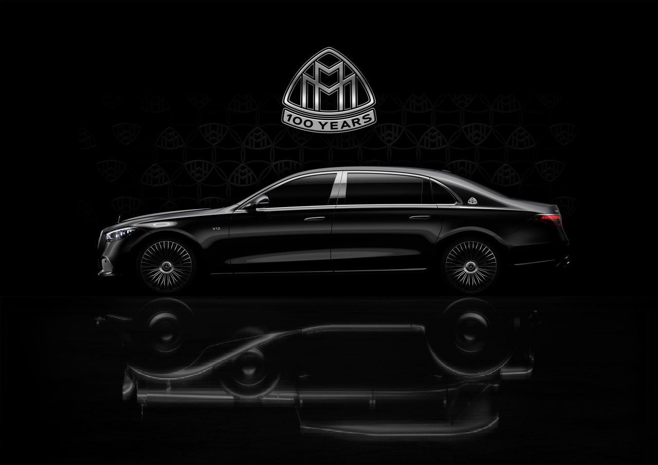 メルセデス-Maybach S-Class ４WS機構 Mercedes Teases Flagship Maybach S-Class With A V12 Engine | Carscoops