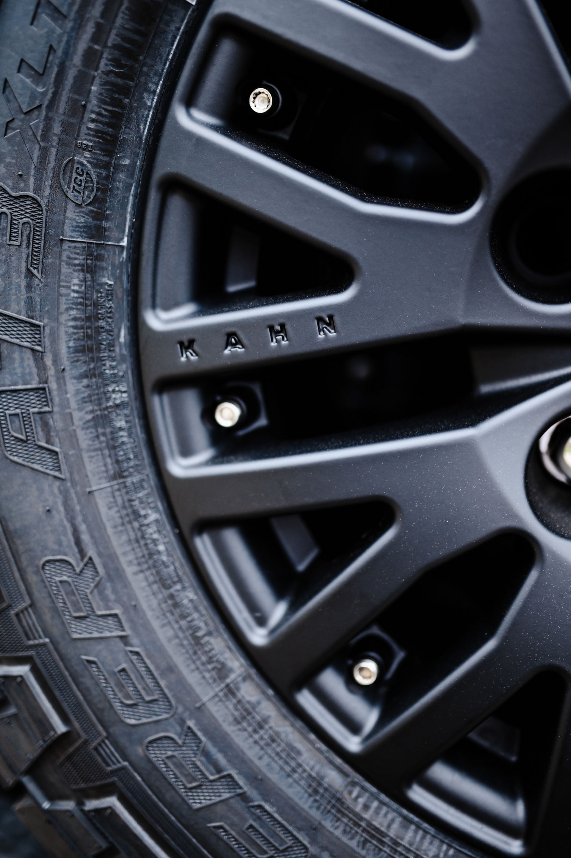 Osprey’s Latest Land Rover Defender Restomod Has An LS3 V8