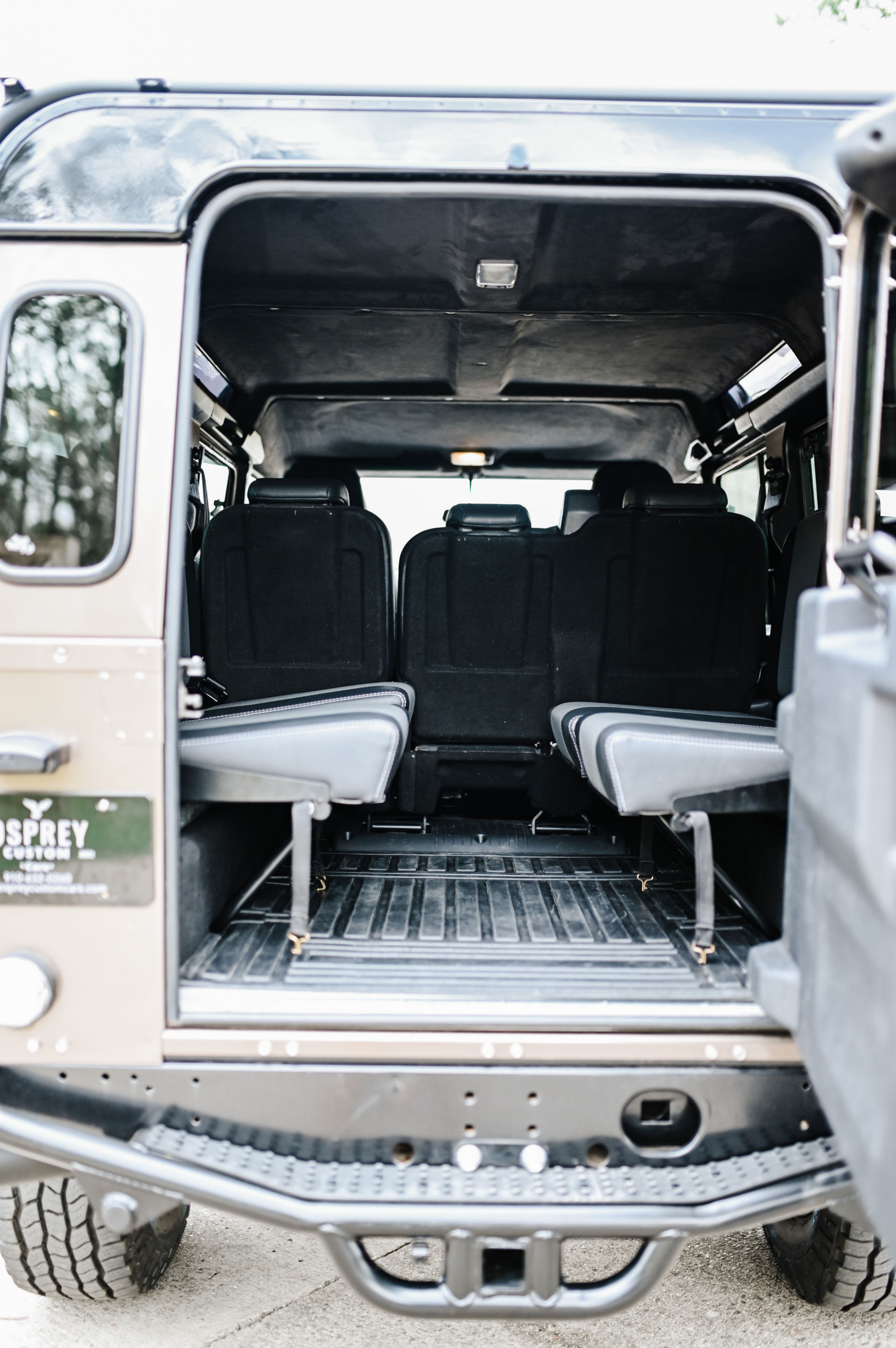 Osprey’s Latest Land Rover Defender Restomod Has An LS3 V8