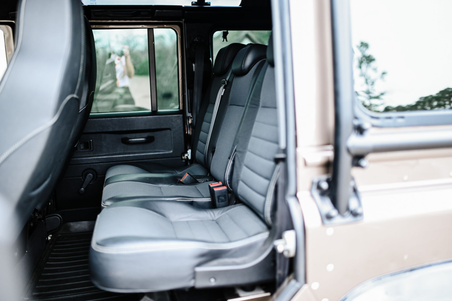 Osprey’s Latest Land Rover Defender Restomod Has An LS3 V8