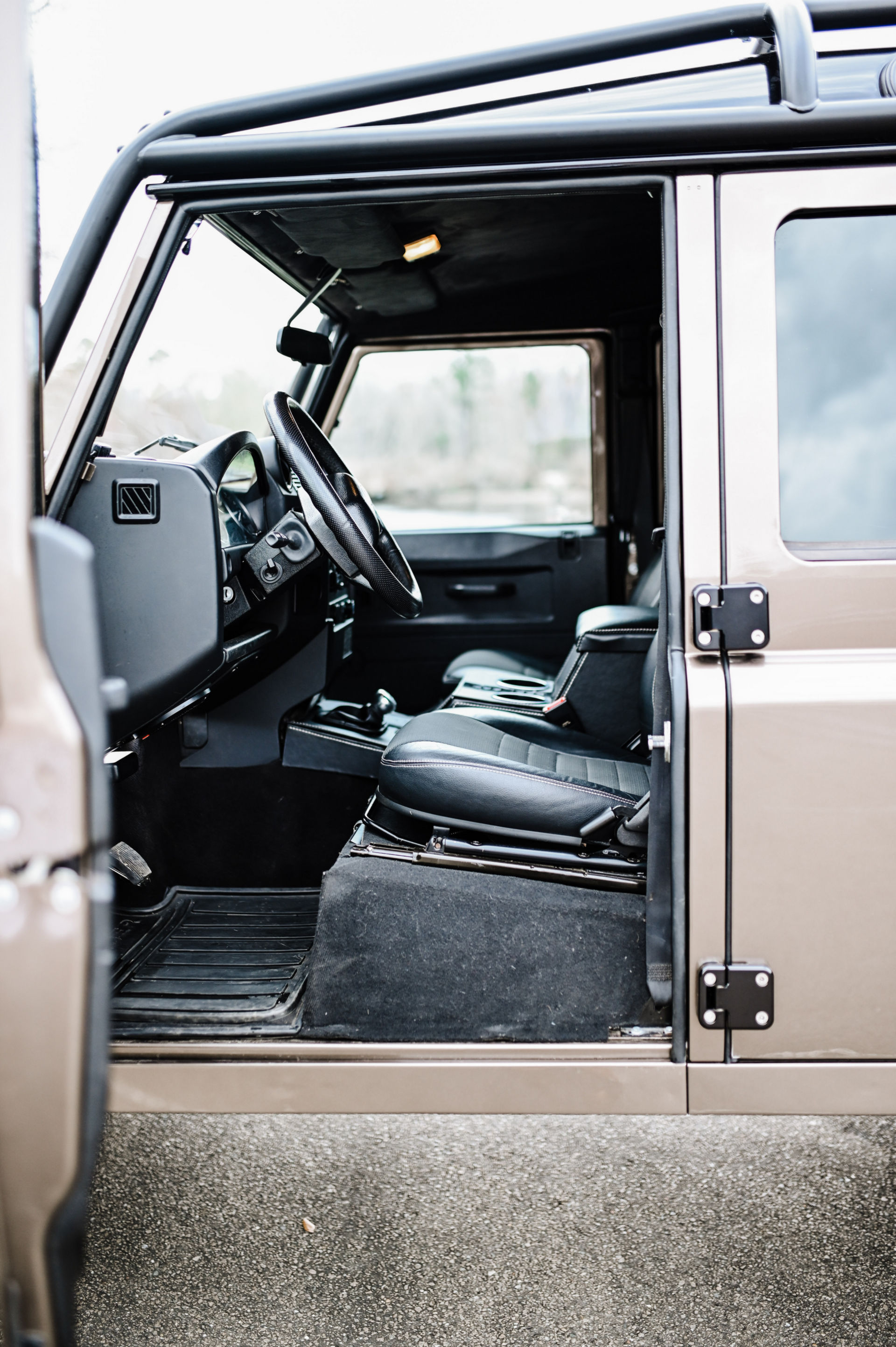 Osprey’s Latest Land Rover Defender Restomod Has An LS3 V8