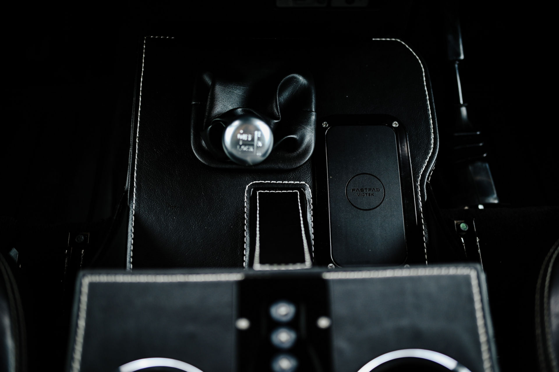 Osprey’s Latest Land Rover Defender Restomod Has An LS3 V8