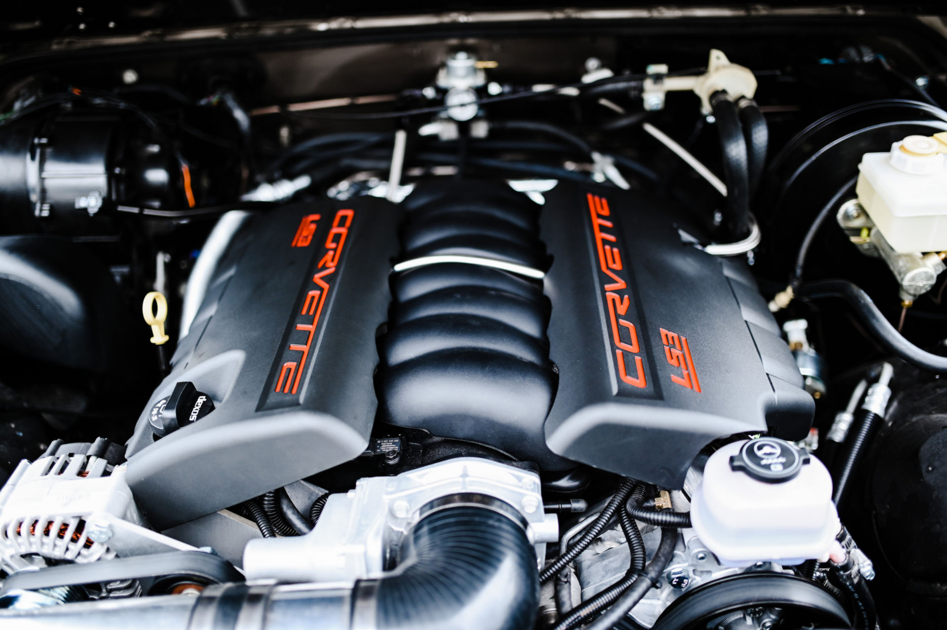 Osprey’s Latest Land Rover Defender Restomod Has An LS3 V8