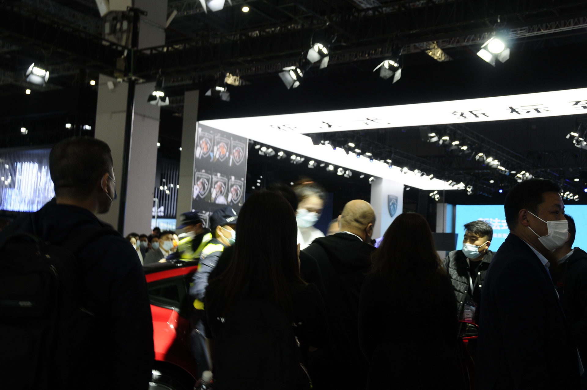 Angry Tesla Owner Jumps On Model 3 At Shanghai Show To Protest Her EV’s Faulty Brakes