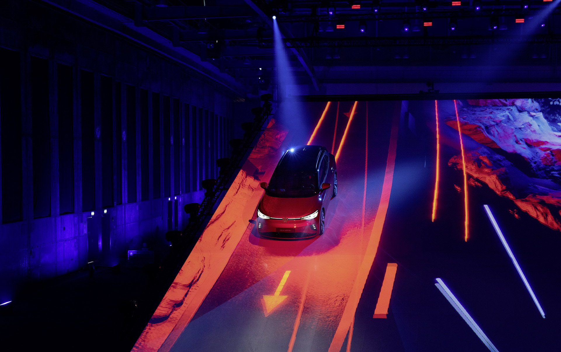 VW ID.4 GTX Is A Performance EV With 295 HP And AWD That Hits 62 MPH In 6.2 Sec