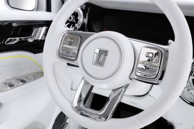 Tank 300 Cybertank Concept From China’s WEY Looks Tough On The Outside, Luxurious Inside